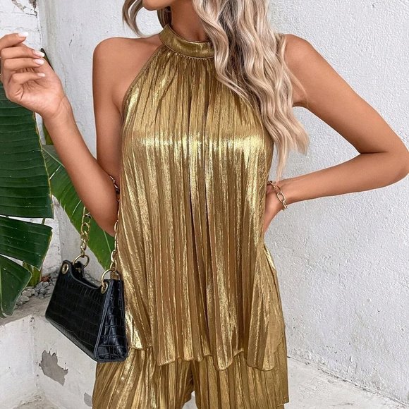 Chic Metallic Coord Set  Halter Top & Shorts gold - Picture 4 of 5